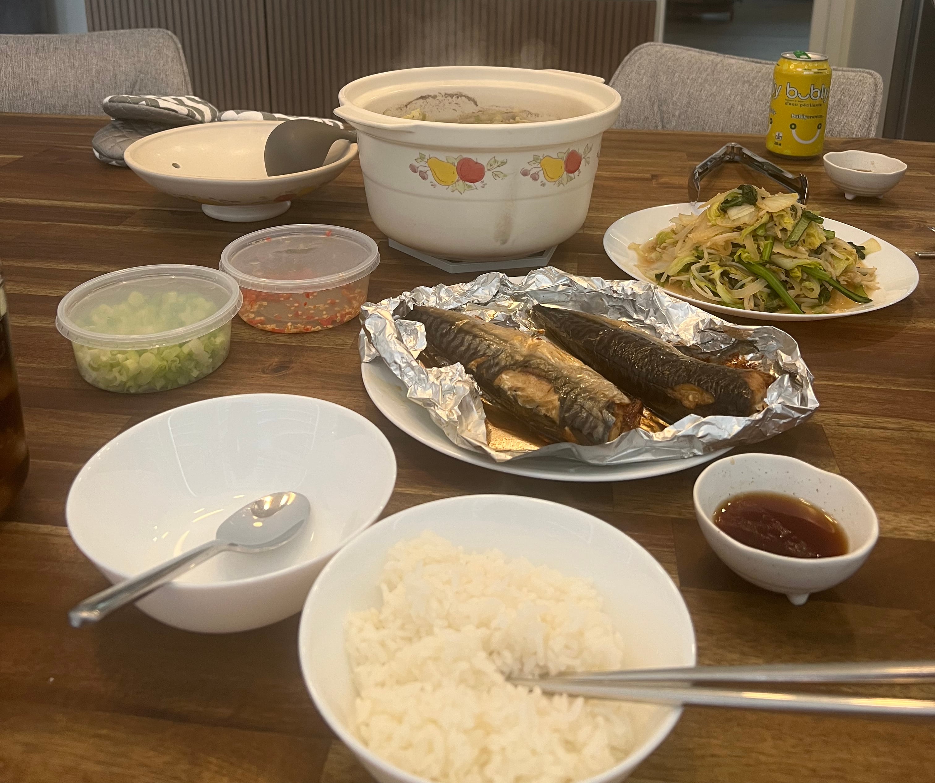 A weeknight Korean dinner with grilled mackerel